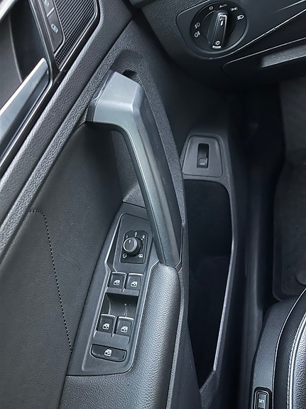 Volkswagen Tiguan 9 of 14