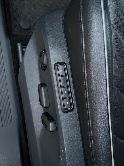 Volkswagen Tiguan 10 of 14