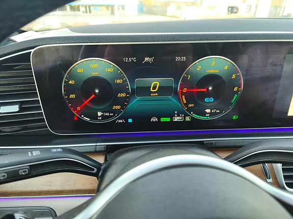 Mercedes-Benz GLE350 de 17 of 27
