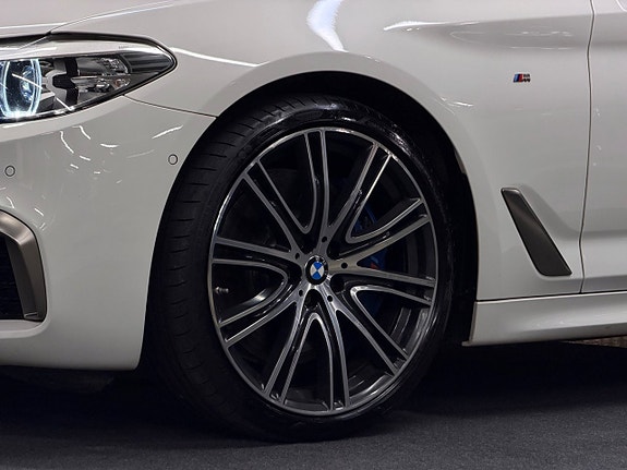 BMW M550d 4 of 30