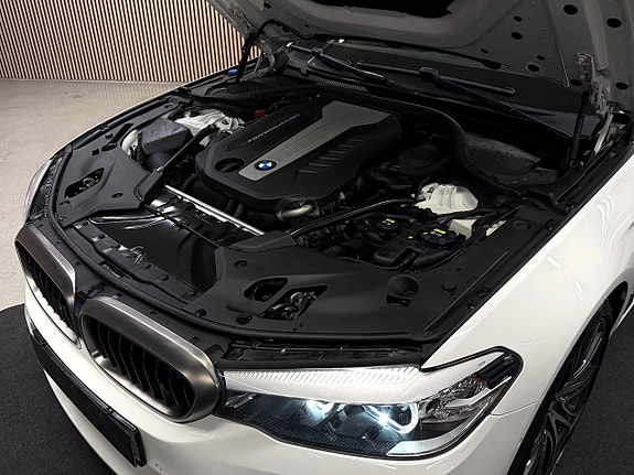 BMW M550d 8 of 30