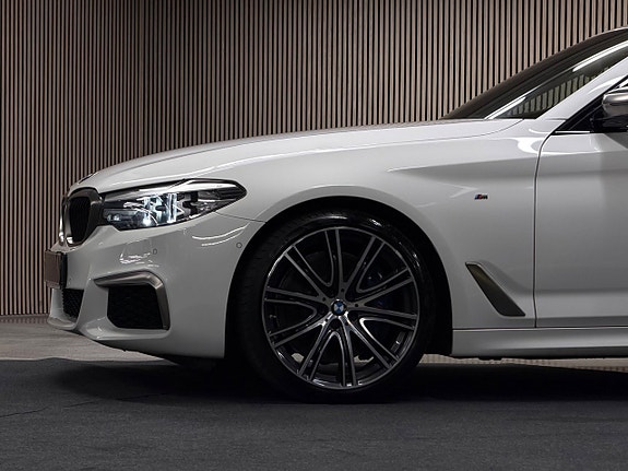 BMW M550d 5 of 30