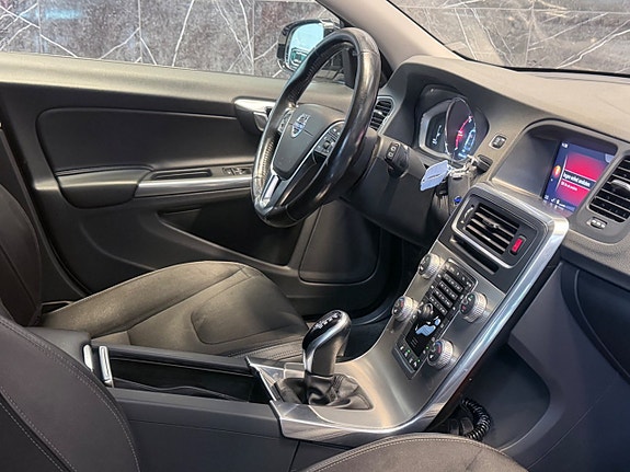 Volvo V60 Cross Country 17 of 22