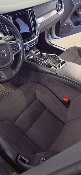 Volvo V60 3 of 4