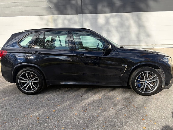 BMW X5 M 8 of 23