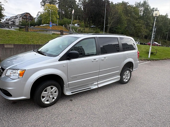 Dodge Grand Caravan 2 of 21