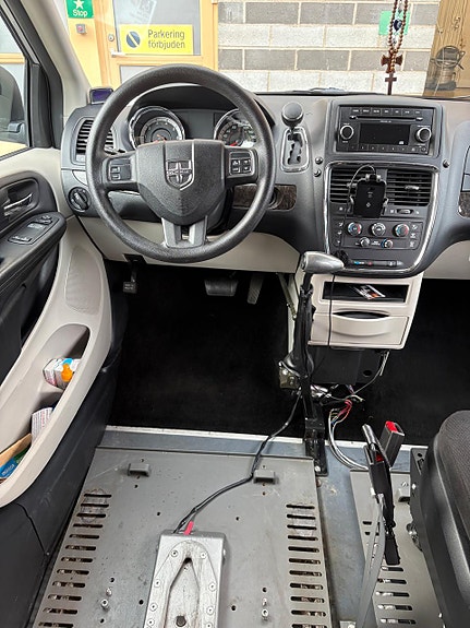 Dodge Grand Caravan 9 of 21