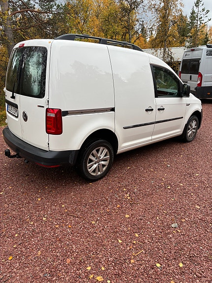 Volkswagen Caddy 2 of 3