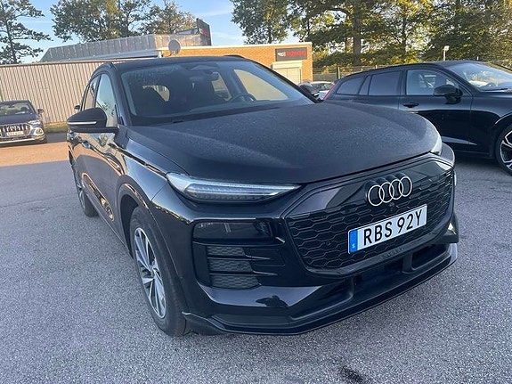 Audi Q6 e-tron 2 of 5