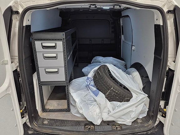 Volkswagen Caddy 6 of 8