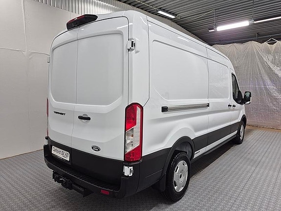 Ford Transit 3 of 8