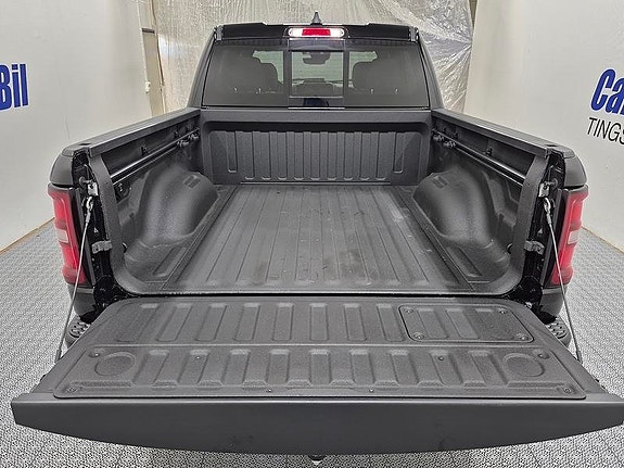 Dodge RAM 1500 11 of 15