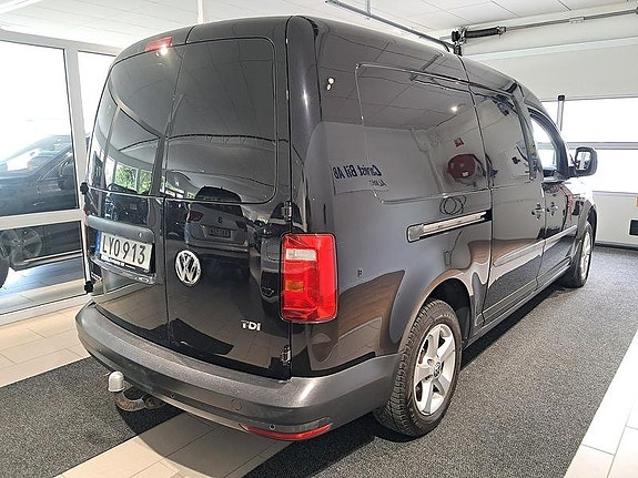 Volkswagen Caddy Maxi 4 of 6