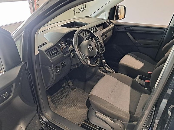 Volkswagen Caddy Maxi 2 of 6