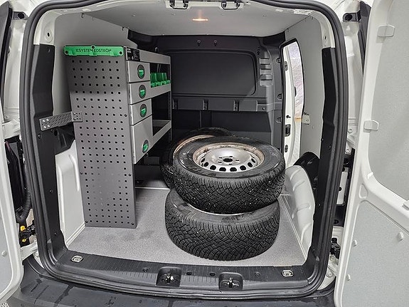 Volkswagen Caddy 8 of 9