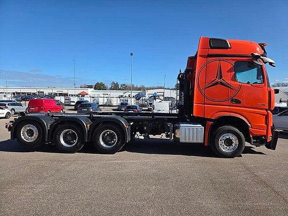 Mercedes-Benz AROCS 3758 4 of 11