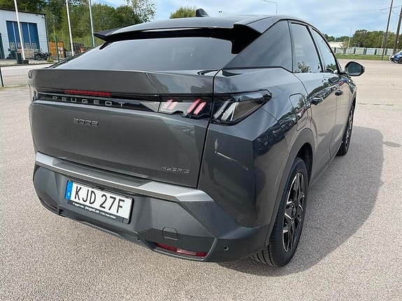 Peugeot 3008 3 of 5