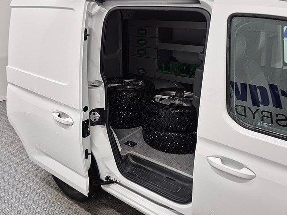 Volkswagen Caddy 9 of 9