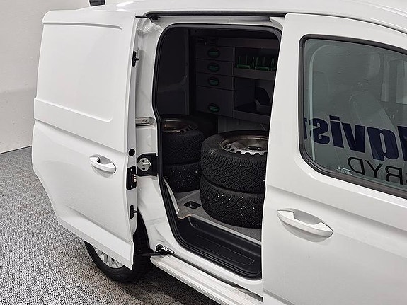 Volkswagen Caddy 9 of 9