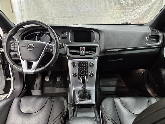 Volvo V40 Cross Country 6 of 7