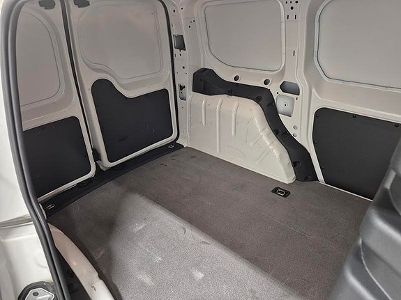 Volkswagen Caddy 8 of 8