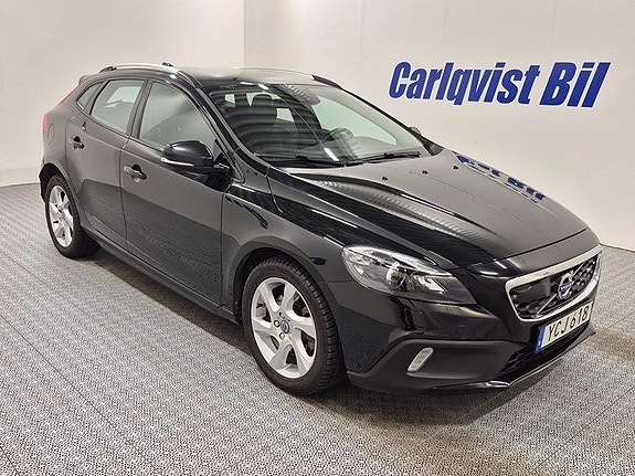 Volvo V40 Cross Country 3 of 8
