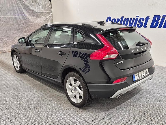 Volvo V40 Cross Country 5 of 8