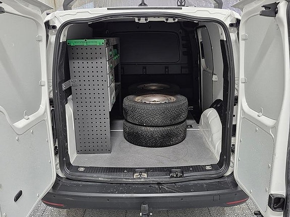 Volkswagen Caddy 7 of 9