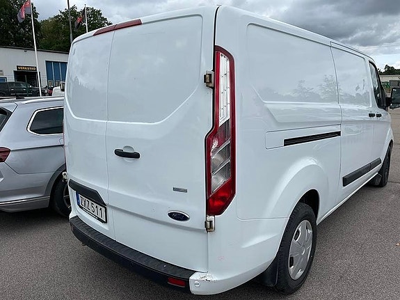 Ford Transit Custom 3 of 5
