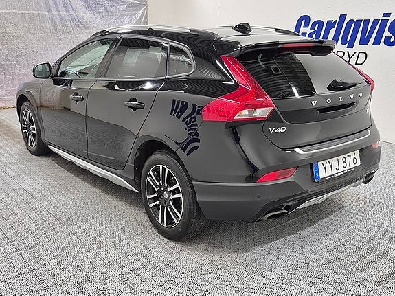Volvo V40 Cross Country 5 of 10
