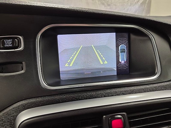 Volvo V40 Cross Country 8 of 10