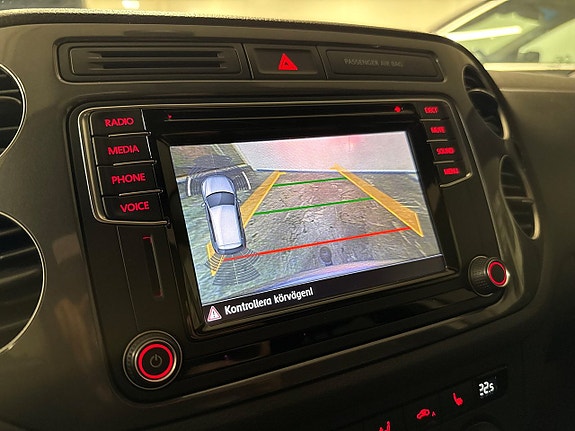 Volkswagen Tiguan 10 of 26