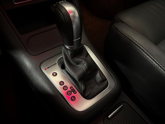 Volkswagen Tiguan 18 of 26