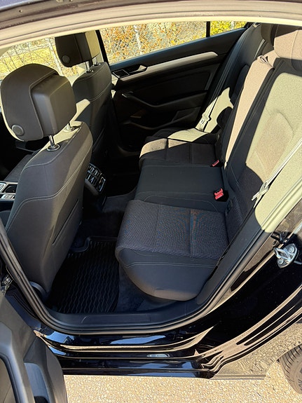 Volkswagen Passat 4 of 5