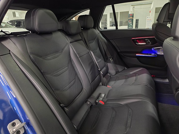 Mercedes-Benz C63 30 of 30