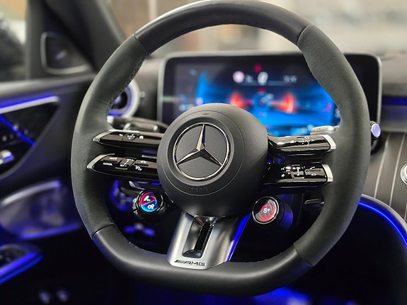 Mercedes-Benz C63 18 of 30