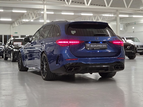 Mercedes-Benz C63 9 of 30