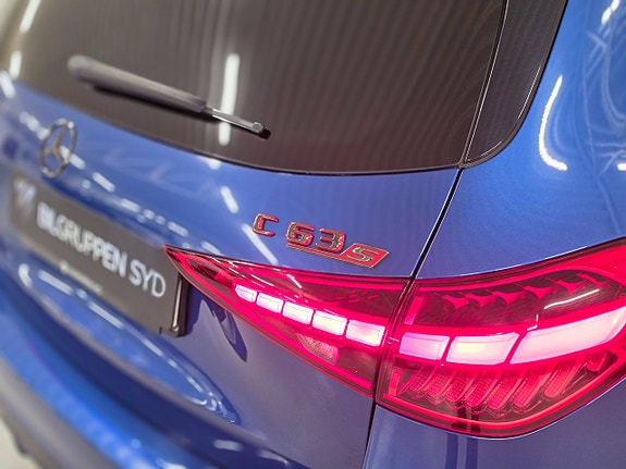 Mercedes-Benz C63 10 of 30
