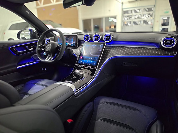 Mercedes-Benz C63 14 of 30