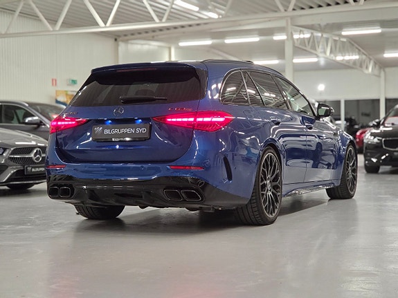 Mercedes-Benz C63 8 of 30