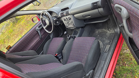 Opel Corsa 3 of 3