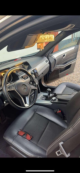 Mercedes-Benz E250 4 of 4