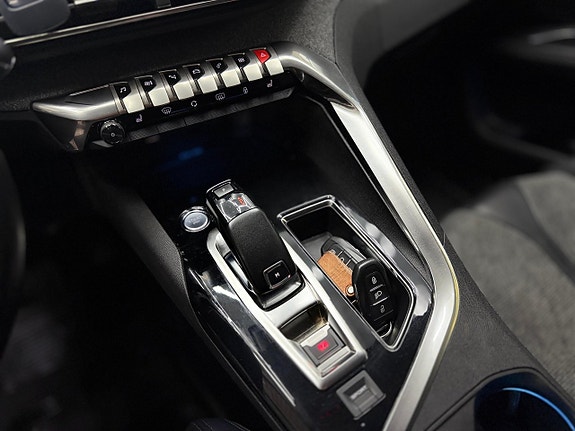 Peugeot 5008 10 of 16