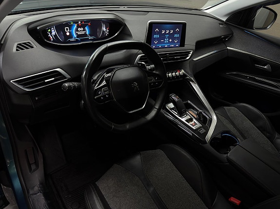 Peugeot 5008 9 of 16