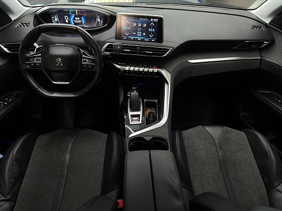 Peugeot 5008 11 of 16