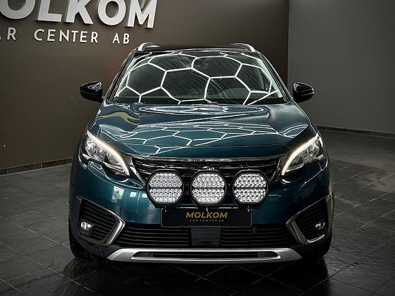 Peugeot 5008 2 of 16