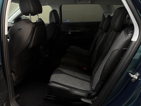 Peugeot 5008 12 of 16