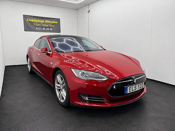Tesla Model S 2 of 21