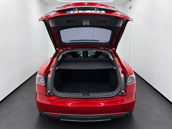 Tesla Model S 8 of 21