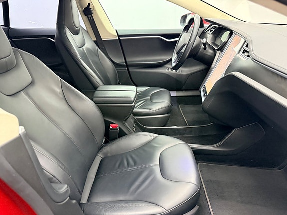 Tesla Model S 17 of 21